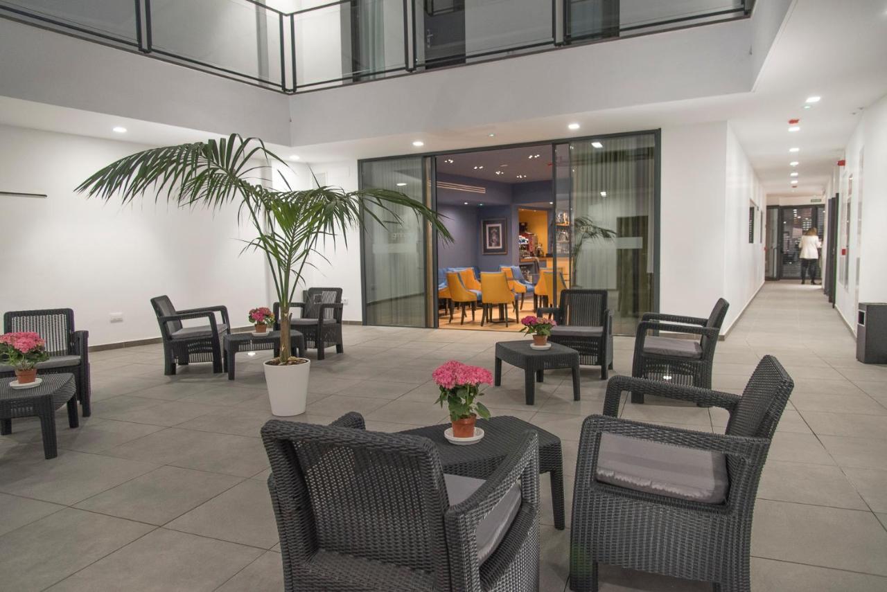 Gm Hotel Марчена Екстериор снимка