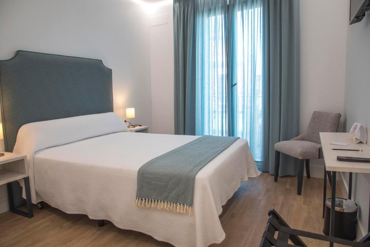 Gm Hotel Марчена Екстериор снимка